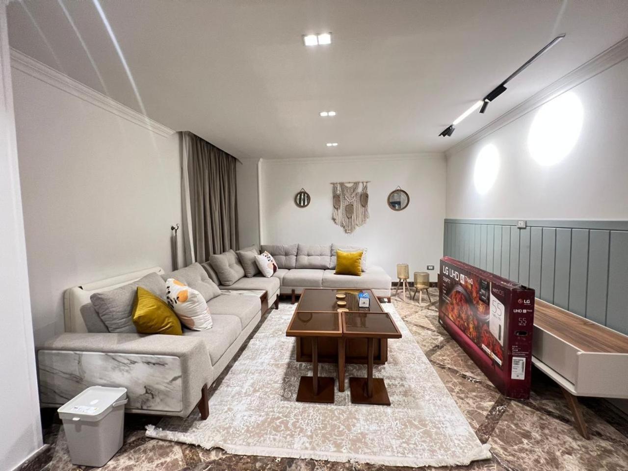 Luxury In Maadi Degla Apartment *
